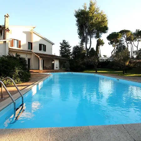 Fratelli Maristi Villa * Rome