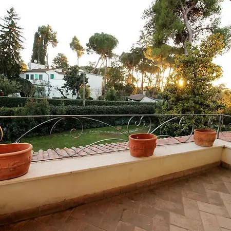 Villa Fratelli Maristi Villa *